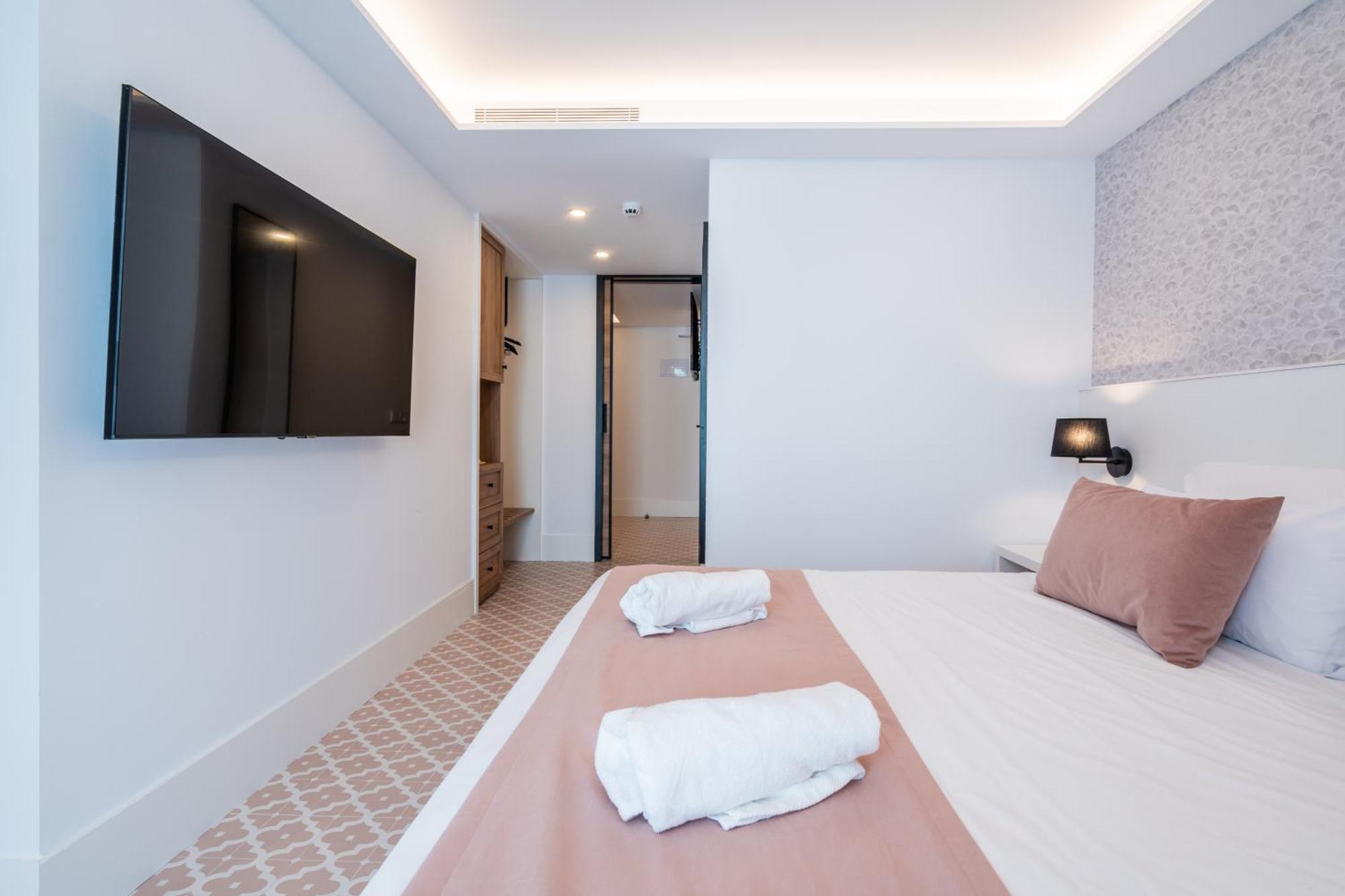 Neptuno Hotel & Spa 4 Sup Calella Bilik gambar