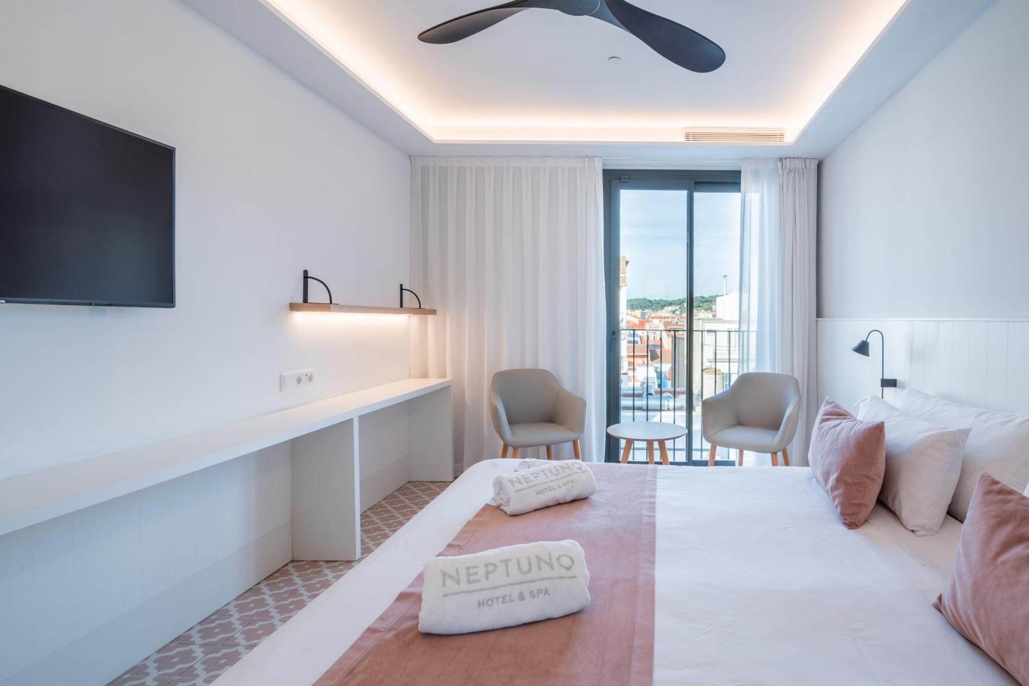Neptuno Hotel & Spa 4 Sup Calella Luaran gambar
