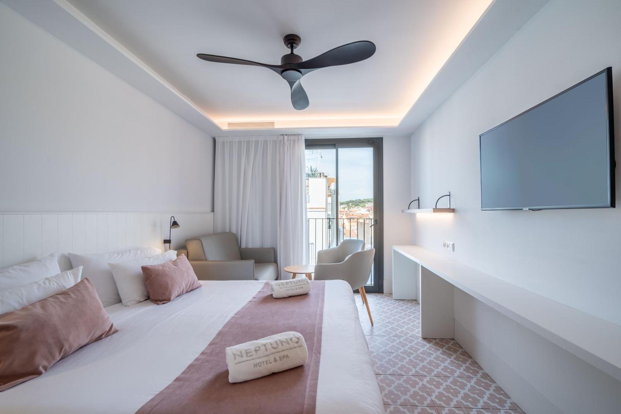 Neptuno Hotel & Spa 4 Sup Calella Luaran gambar